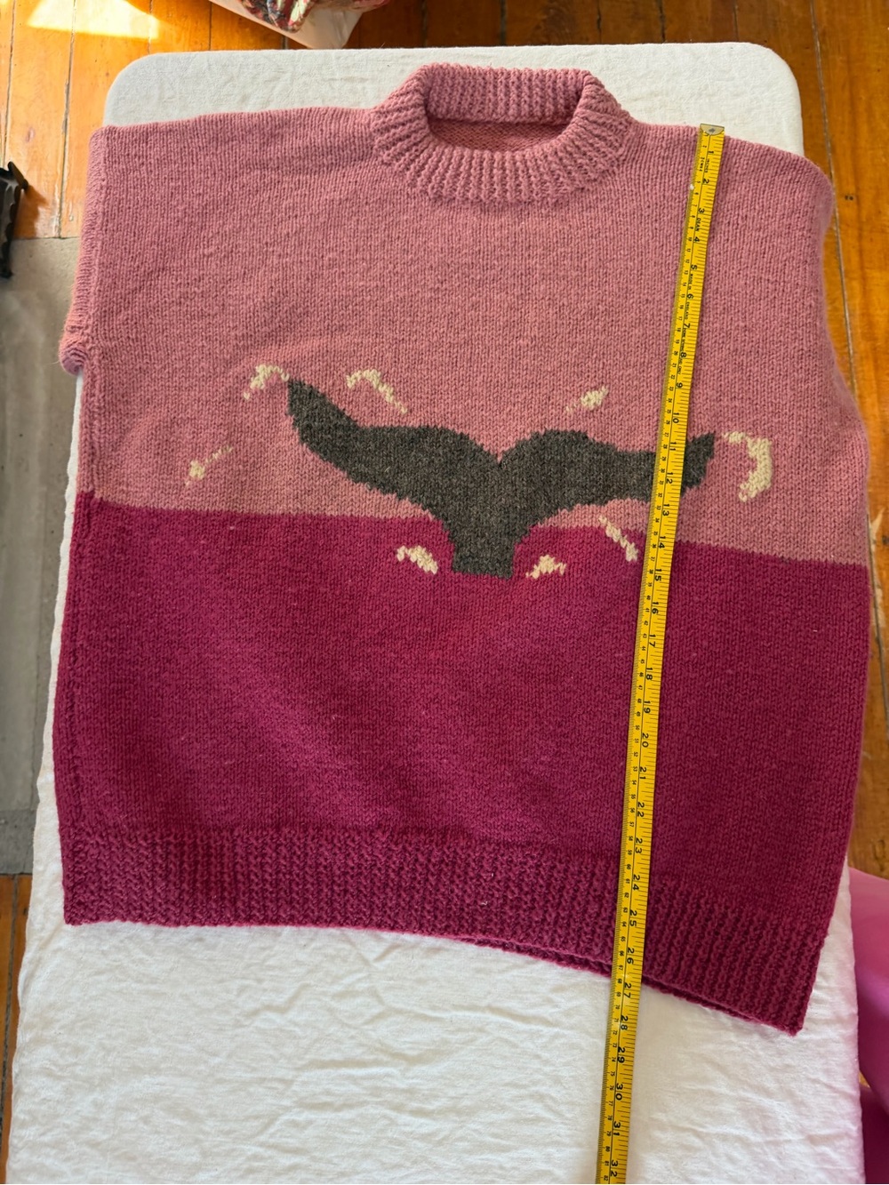Women’s Handmade Two Tone Pink Whale Tail Long Sleeve Crew Neck Sweater Size L - Picture 7 of 8
